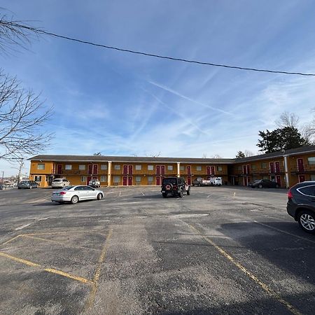 Economy Inn & Suites Harrisburg Exterior foto
